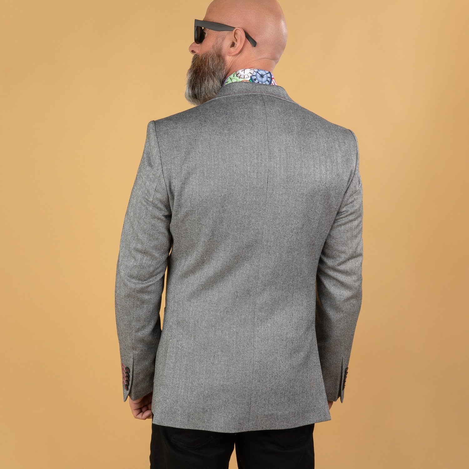 PEAK LAPEL GREY JACKET