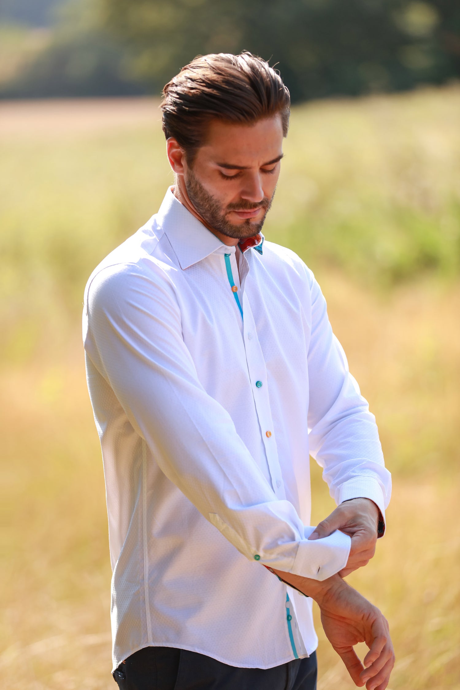 CLASSIC TEXTURED JACQUARD SHIRT WITH ABSTRACT FLORAL INSERT