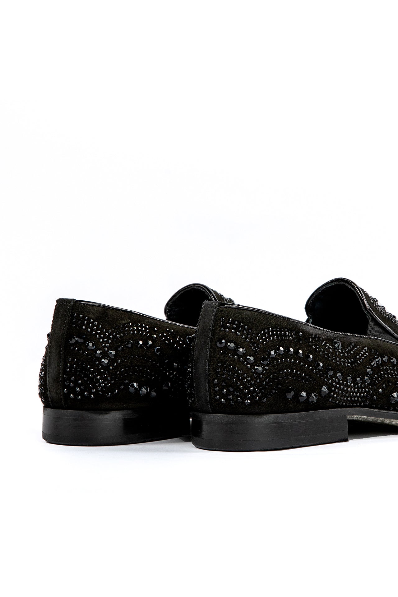 BLACK STONE ENCRUSTED EVENING SHOE