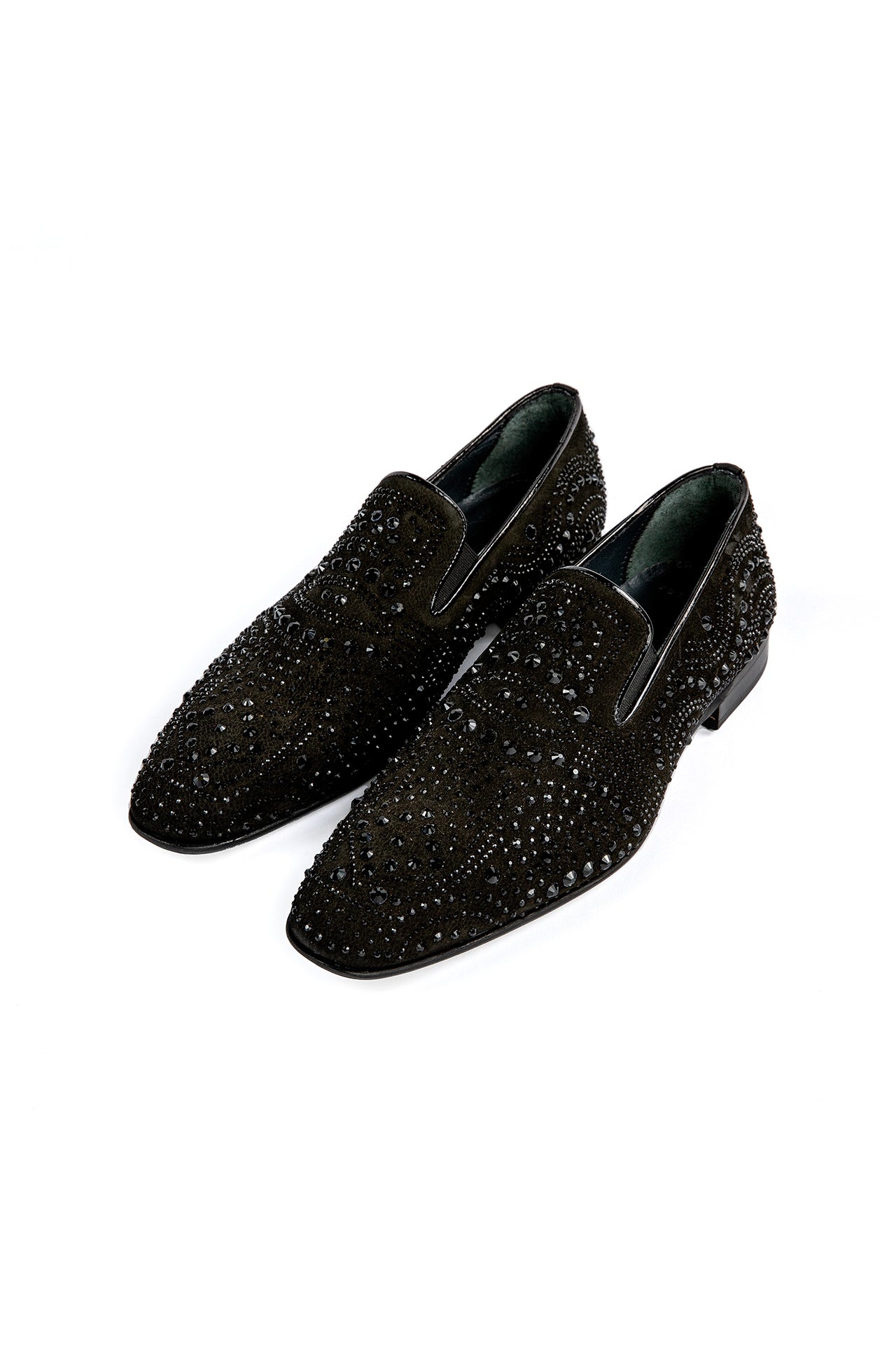 BLACK STONE ENCRUSTED EVENING SHOE