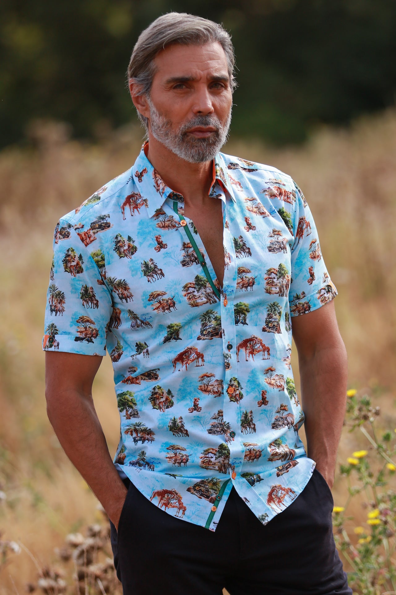 SAFARI ANIMAL PRINT SHORT SLEEVE SHIRT