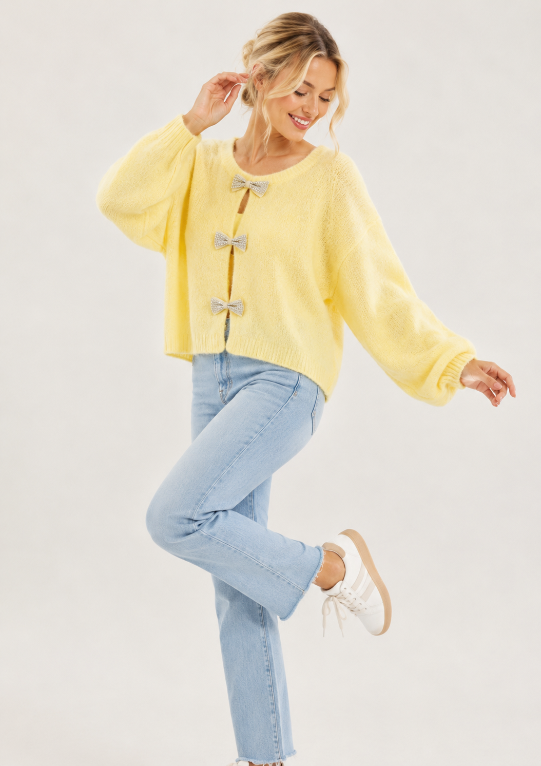 SOFT TOUCH CRYSTAL BOW DETAIL KNIT JUMPER
