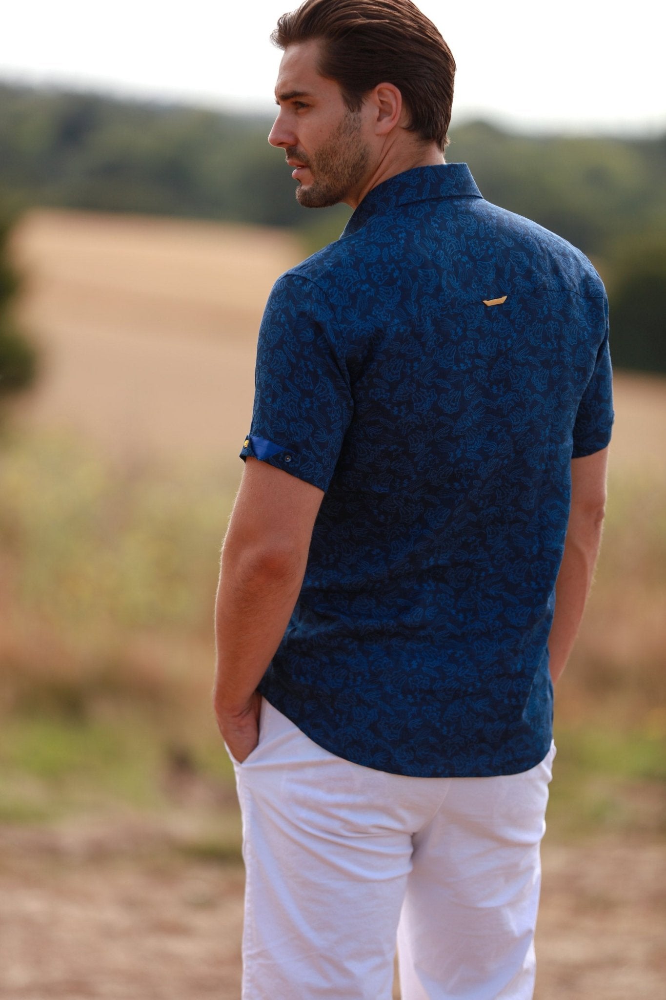 LINEN FAUNA MEN SHORT SLEEVE - Premium Men's Patterned Shirt by Claudio Lugli | Bold Design, Tailored Fit, Best Printed Shirts