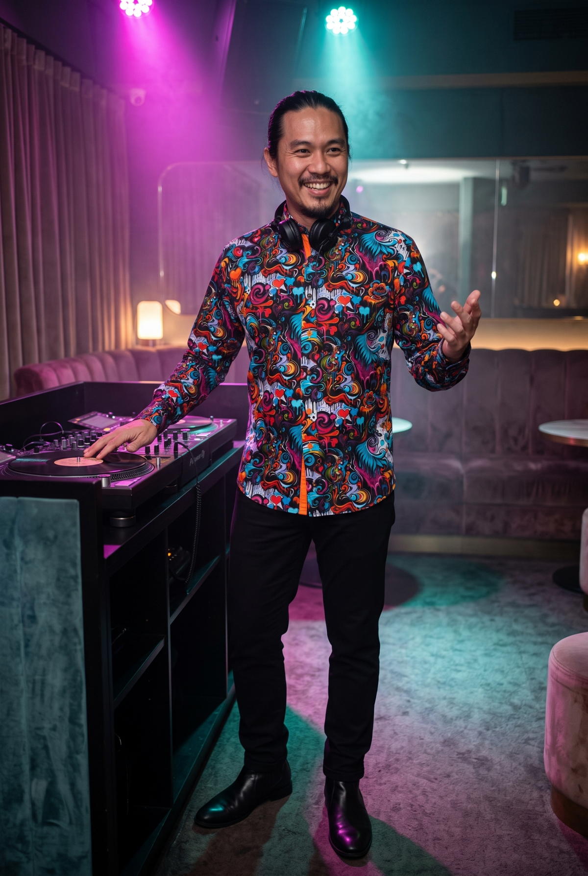 Street-art lettering and music motifs spread across satin cotton in an all-over graffiti print.